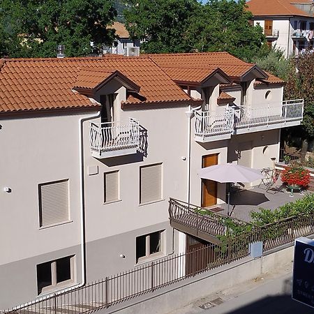 Monti D'Amare Apartment อาเจโรลา ภายนอก รูปภาพ