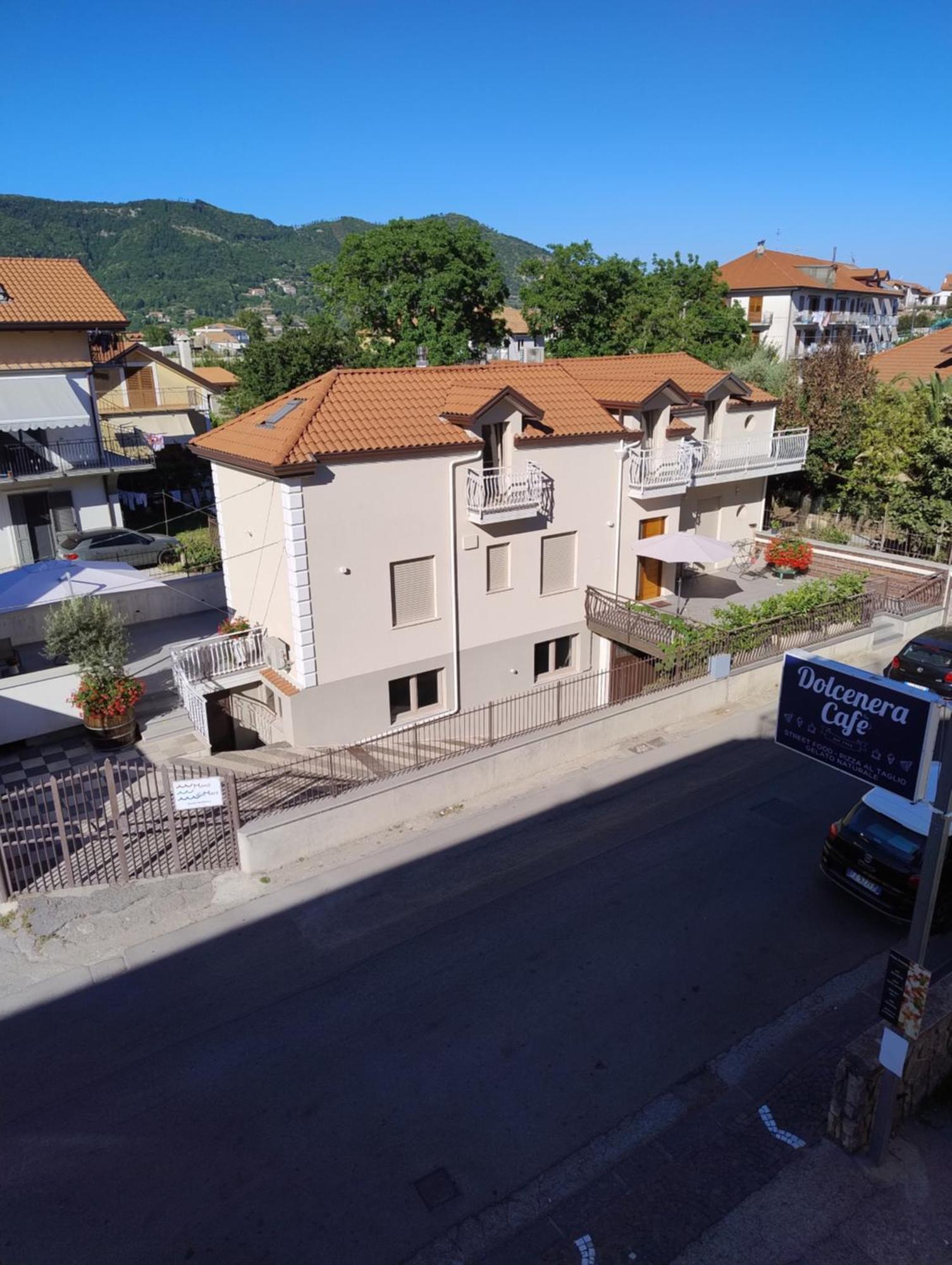 Monti D'Amare Apartment อาเจโรลา ภายนอก รูปภาพ