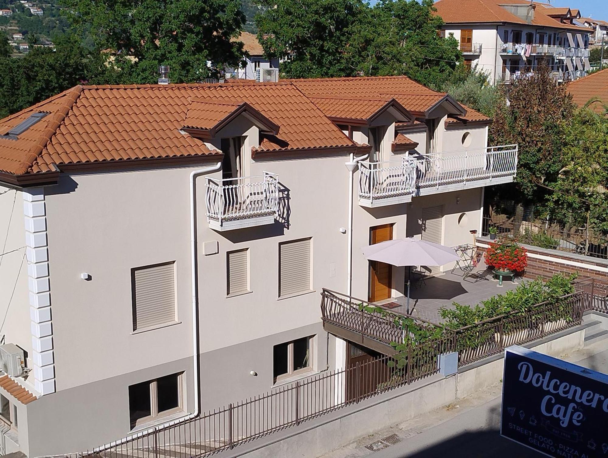 Monti D'Amare Apartment อาเจโรลา ภายนอก รูปภาพ
