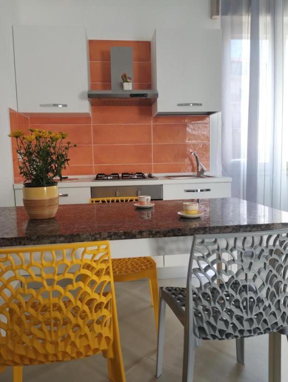 Monti D'Amare Apartment อาเจโรลา ภายนอก รูปภาพ